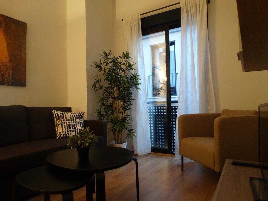 Malaga Apartamentos - Jinetes, 14 Екстериор снимка